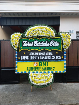 Papan Bunga Duka di Lebak Siliwangi