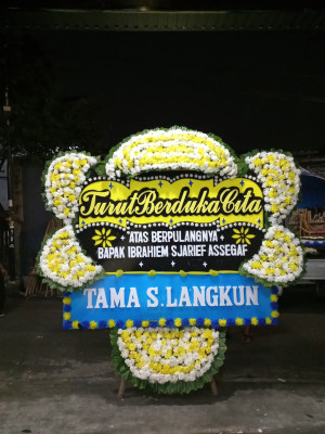 Papan Bunga Duka di Lebak Siliwangi